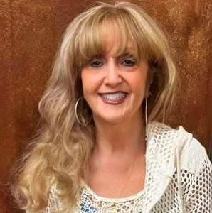 Meet your Posher, Linda